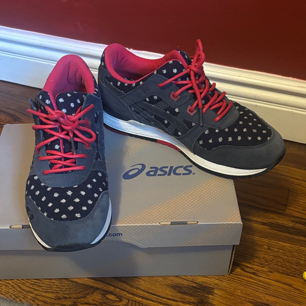ASICS size 9.5 Bait Collab : Nippon Blue Sneakers
